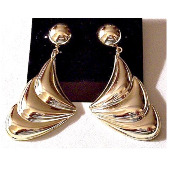 Wave Layered Discs Pierced Stud Earrings Gold Tone - Picture 5 of 5